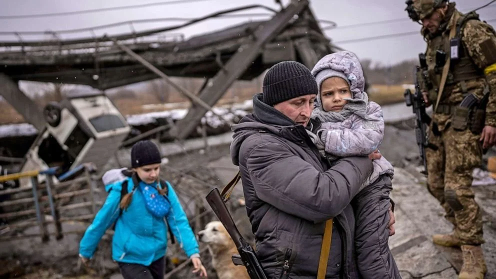 Refugee-children-01-ap-iwb-220302_1646239533222_hpMain_16x9_992