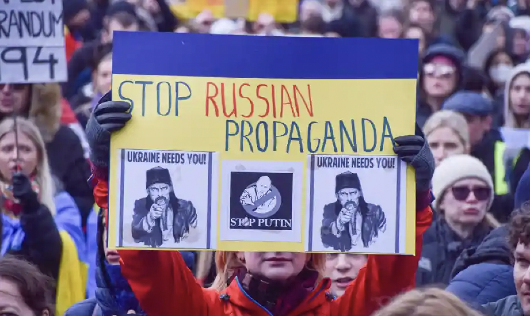 How Social Media Platforms responded to Russias Invasion supporting image